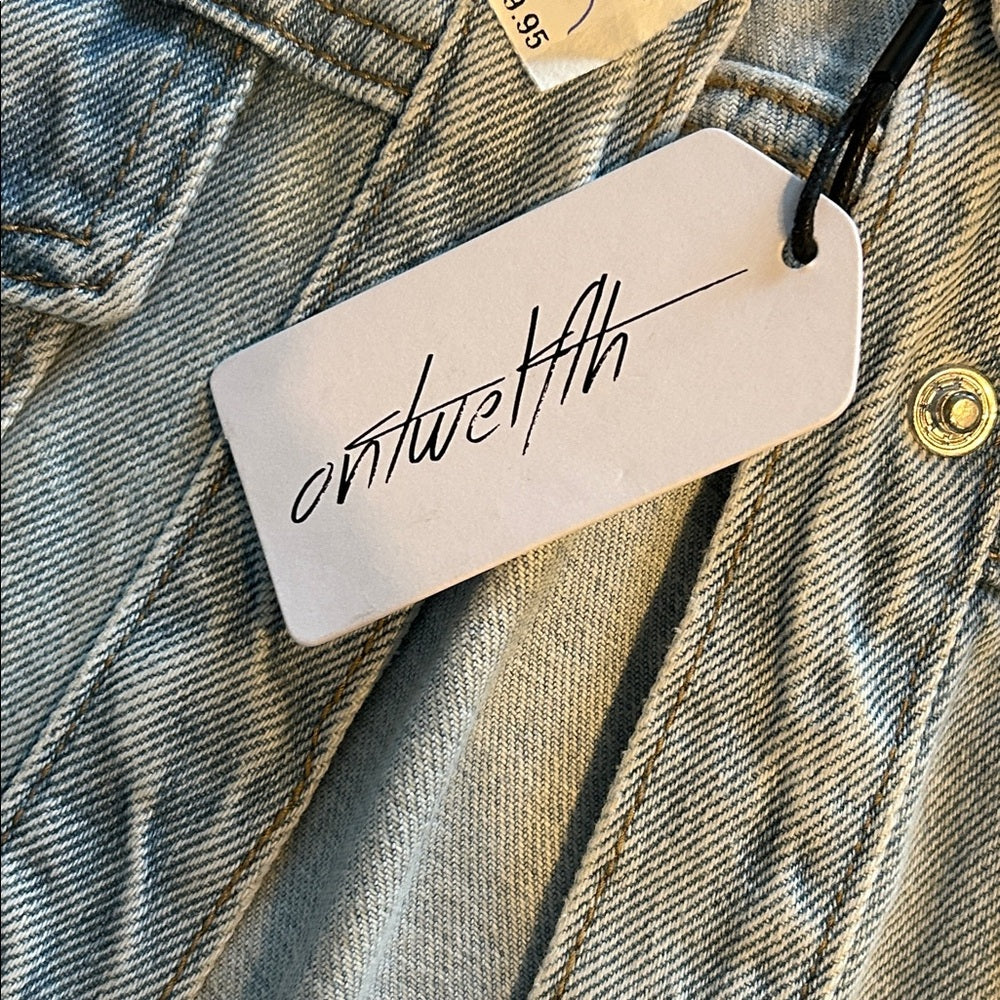 NWT Twelve by Ontwelfth Women’s Light Blue Denim Jacket with Jewels Size Medium
