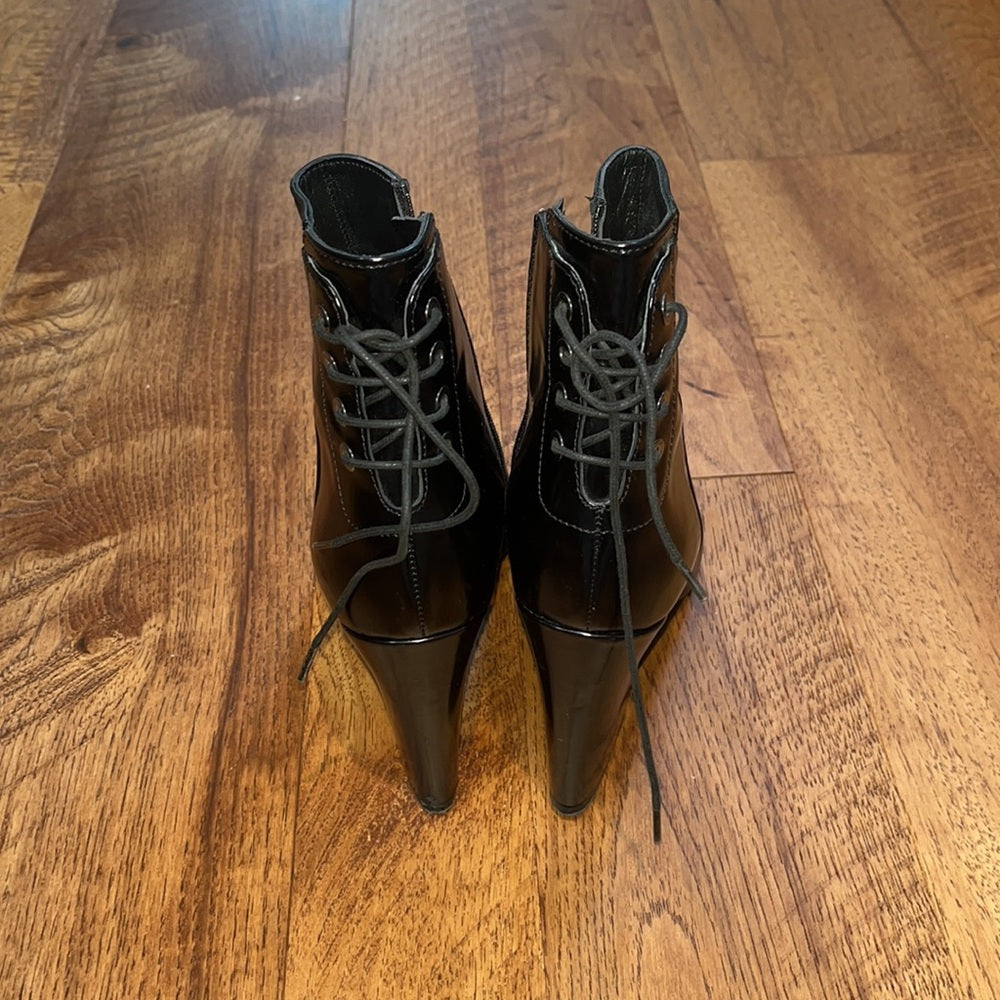 The Shoe Box Woman’s Black Heeled Booties Size 39