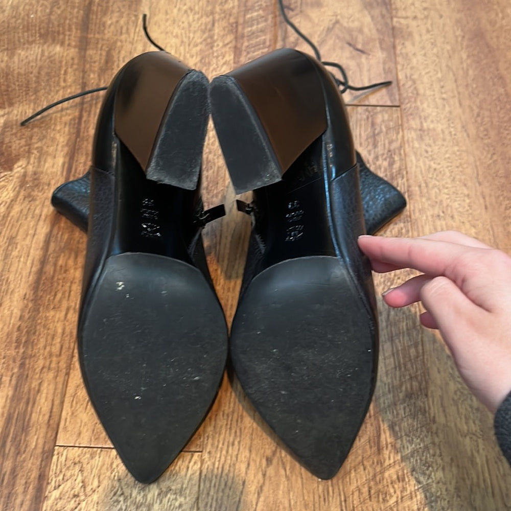 The Shoe Box Woman’s Black Heeled Booties Size 39