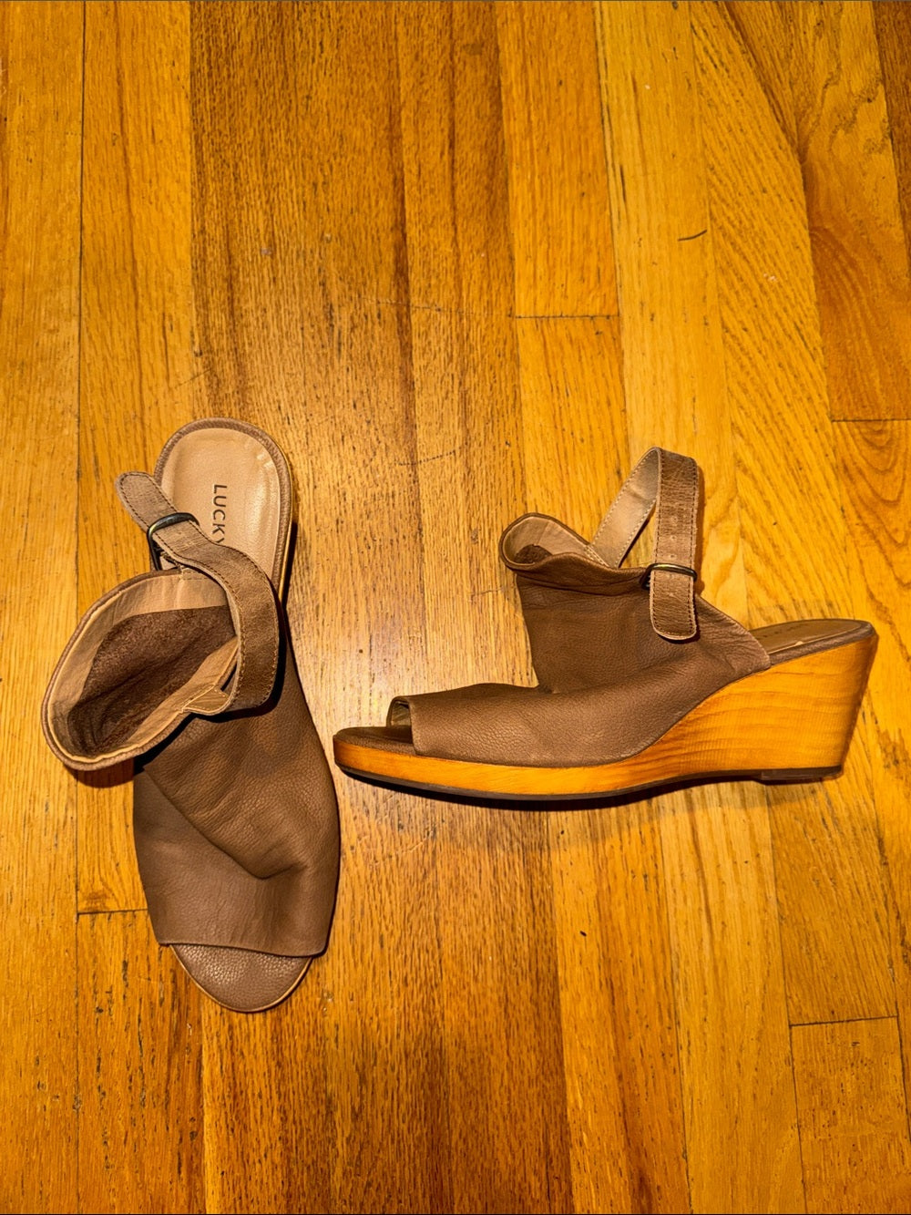 Lucky Brand Taupe Leather Open-Toe Wedge Sandals Women’s 10