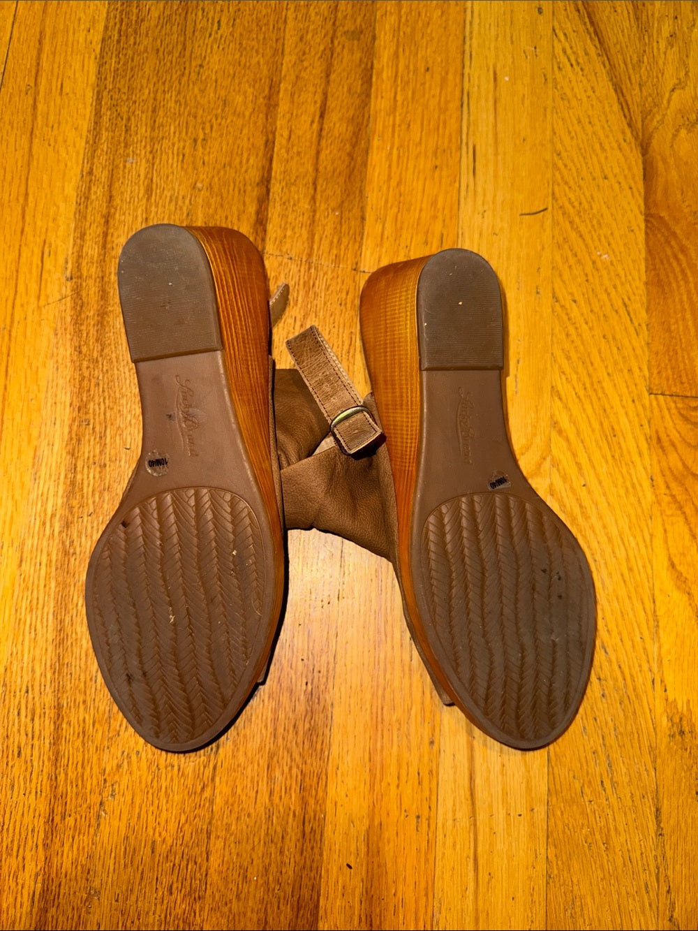 Lucky Brand Taupe Leather Open-Toe Wedge Sandals Women’s 10