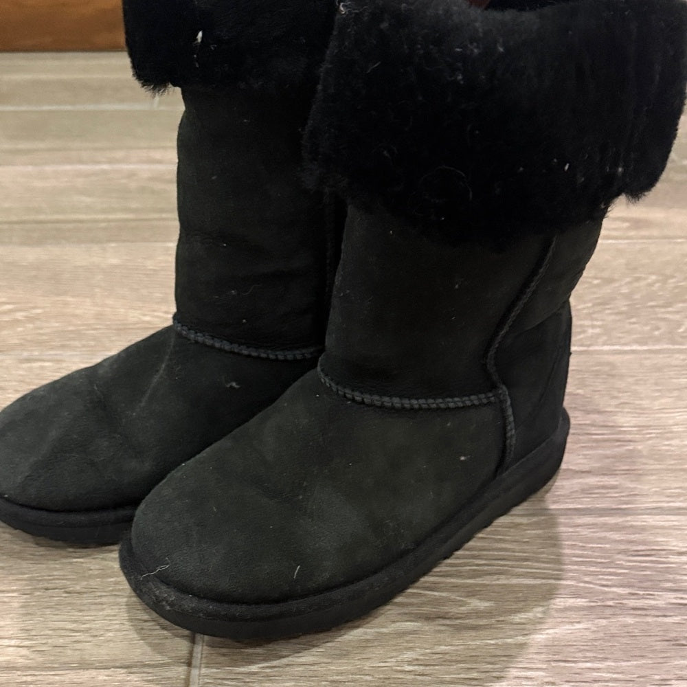 UGG Kids Black Fur-Lined Boots Size 4