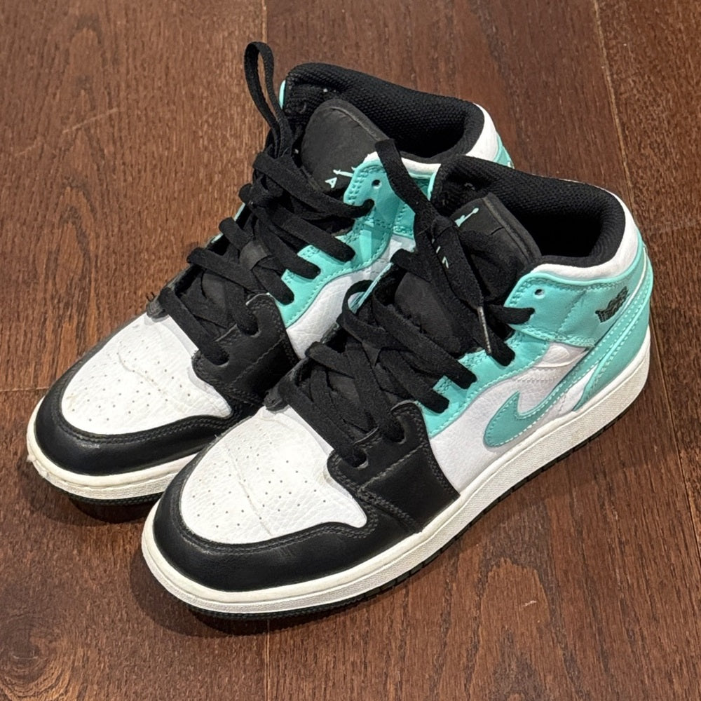 Air Jordan 1 Mid Kids Teal and Black Sneakers Size 6