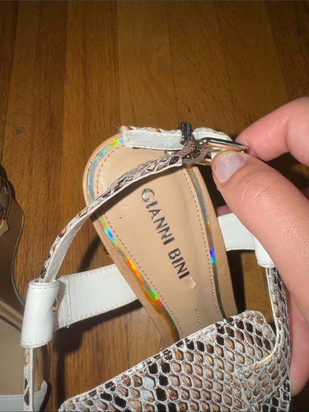 Gianni Bini White and Snakeskin Wedge Sandals Women’s 9