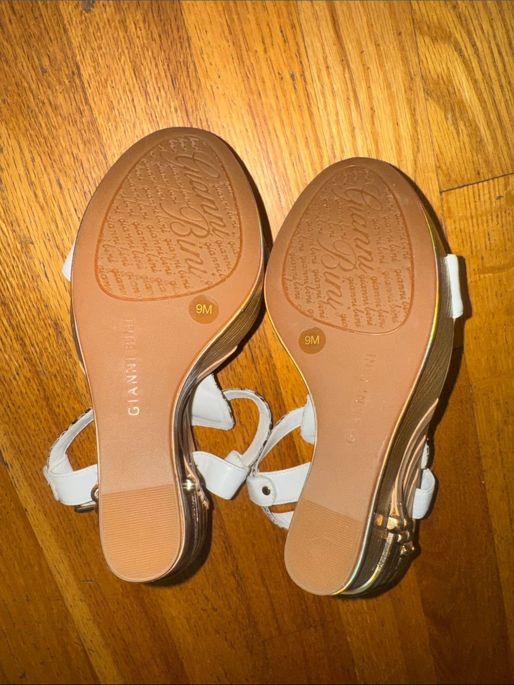 Gianni Bini White and Snakeskin Wedge Sandals Women’s 9