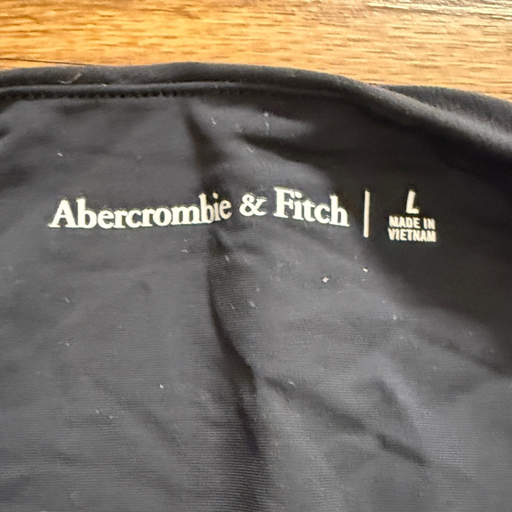 NWT Abercrombie & Fitch Classic Black Skirt Size Large