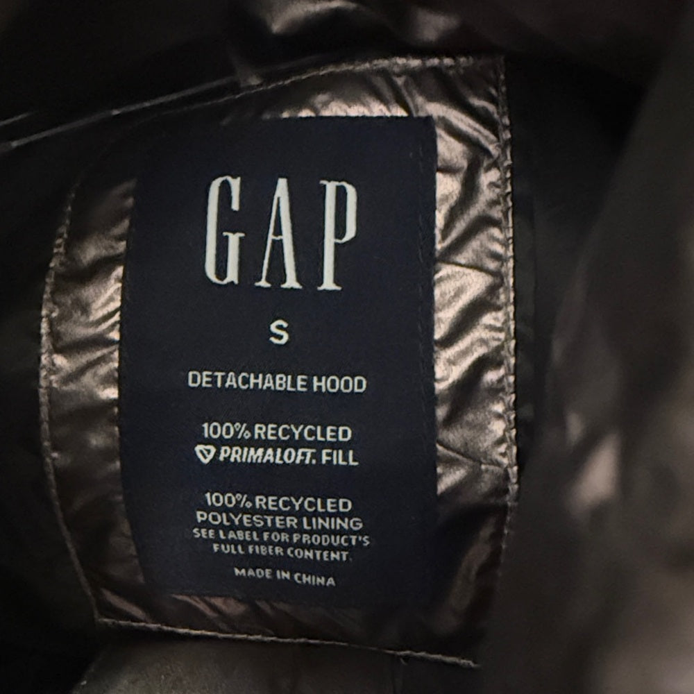 GAP Women’s Shiny Silver Puffer Jacket Size Small