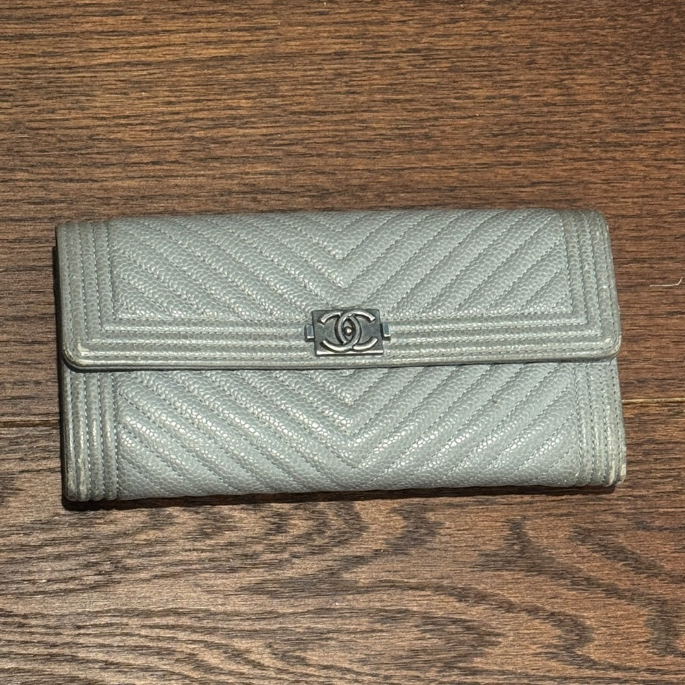 CHANEL Silver Chevron Boy L Gusset Flap Wallet