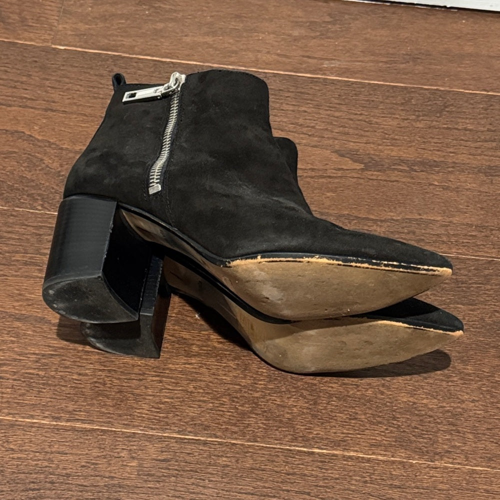 Dolce Vita Women’s Black Ankle Booties with Zipper Size 10