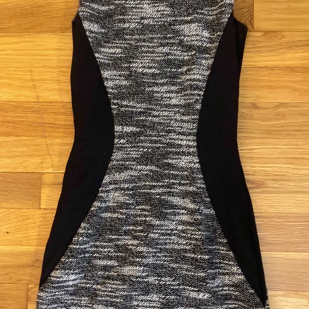 NWT Aqua Women’s Gray and Black Dress Size XS