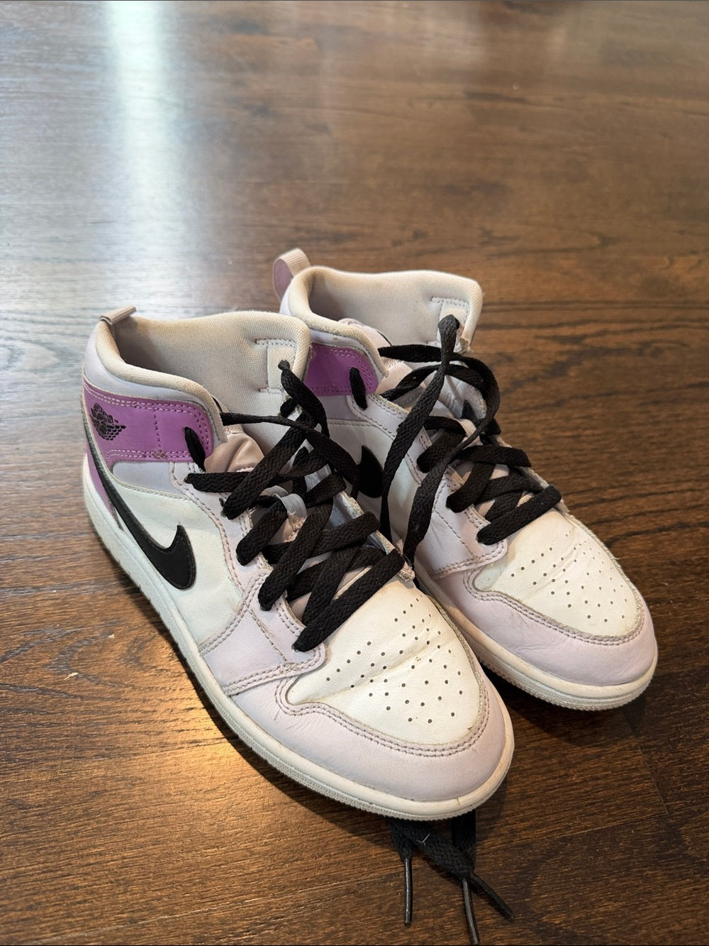 Nike Girls White and Purple High-Top Sneakers with Black Swoosh Size 3