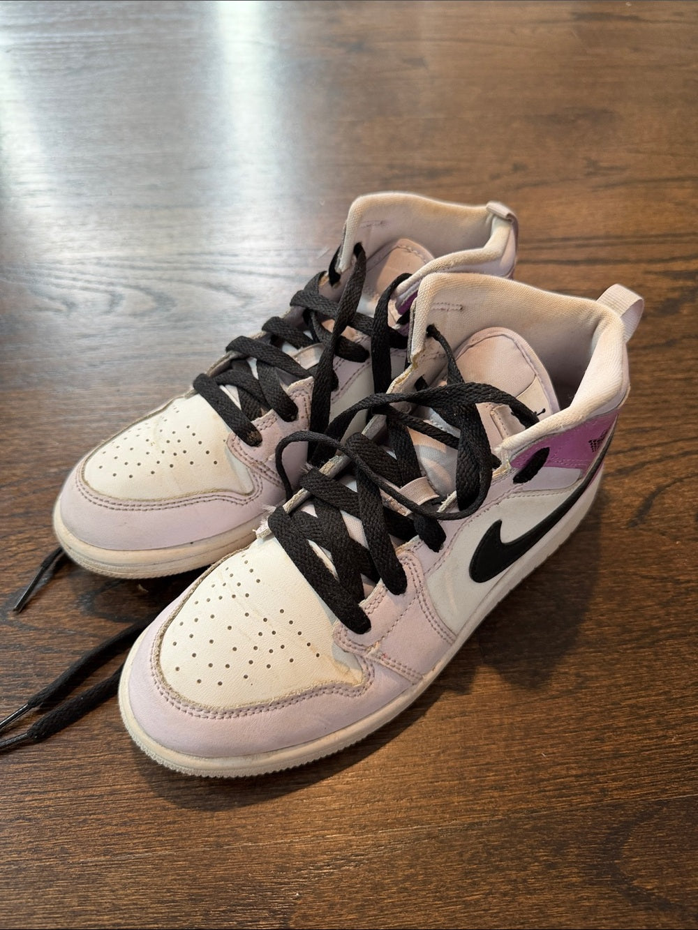 Nike Girls White and Purple High-Top Sneakers with Black Swoosh Size 3