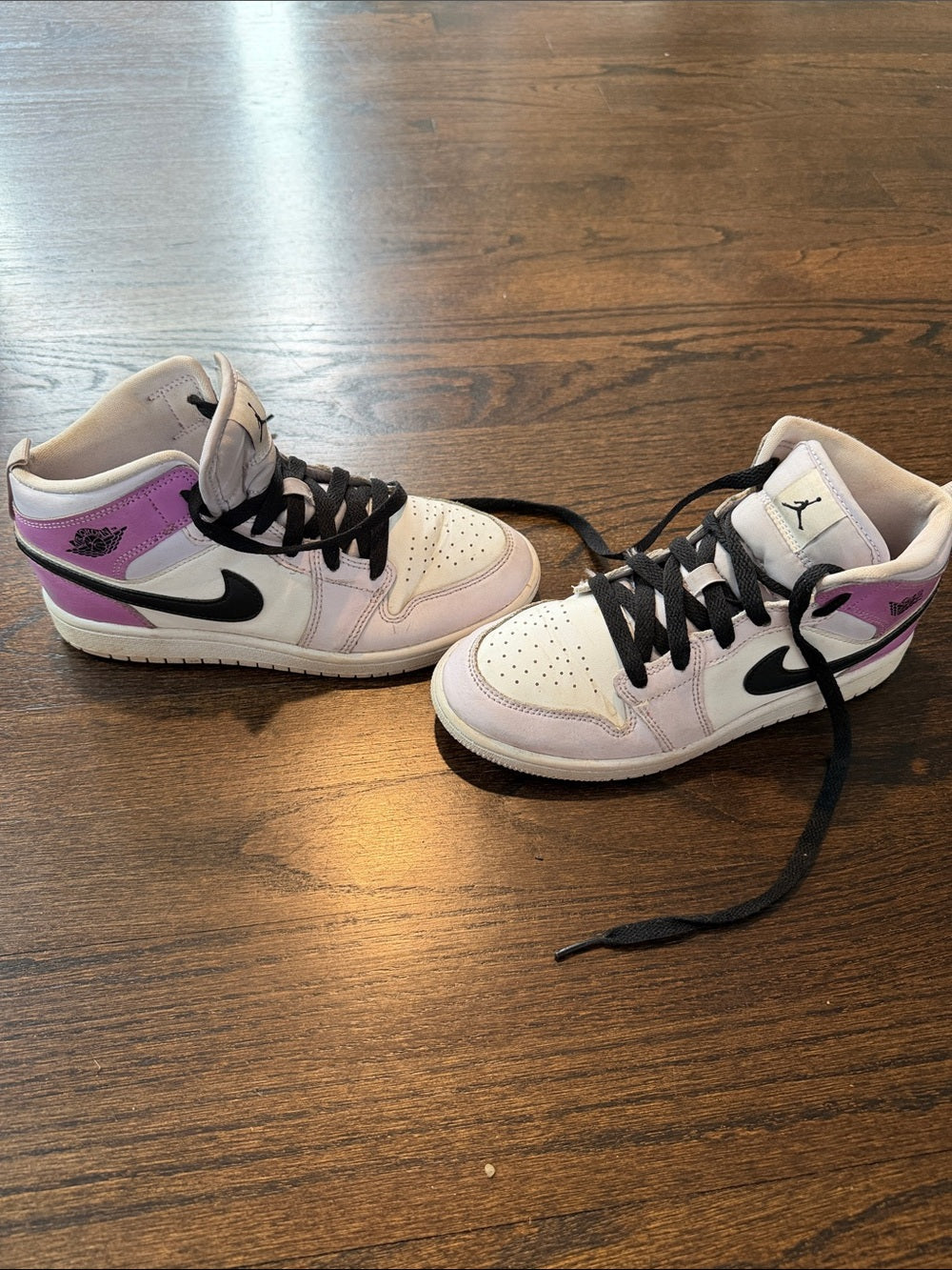 Nike Girls White and Purple High-Top Sneakers with Black Swoosh Size 3