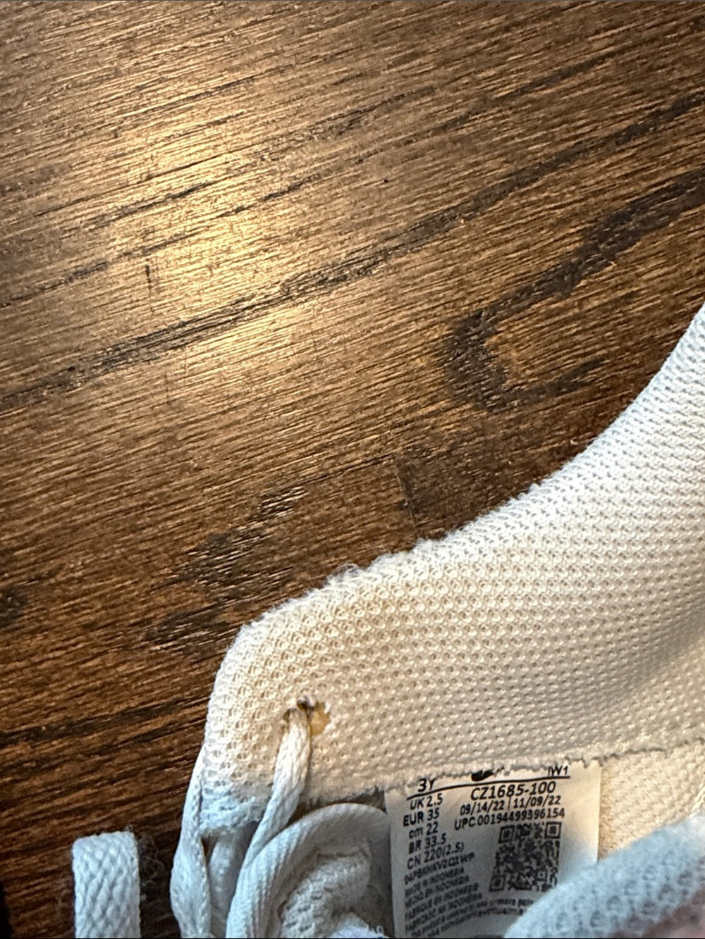 Nike Kids Air Force One White Leather Sneakers with Black Swoosh Accent Size 3Y