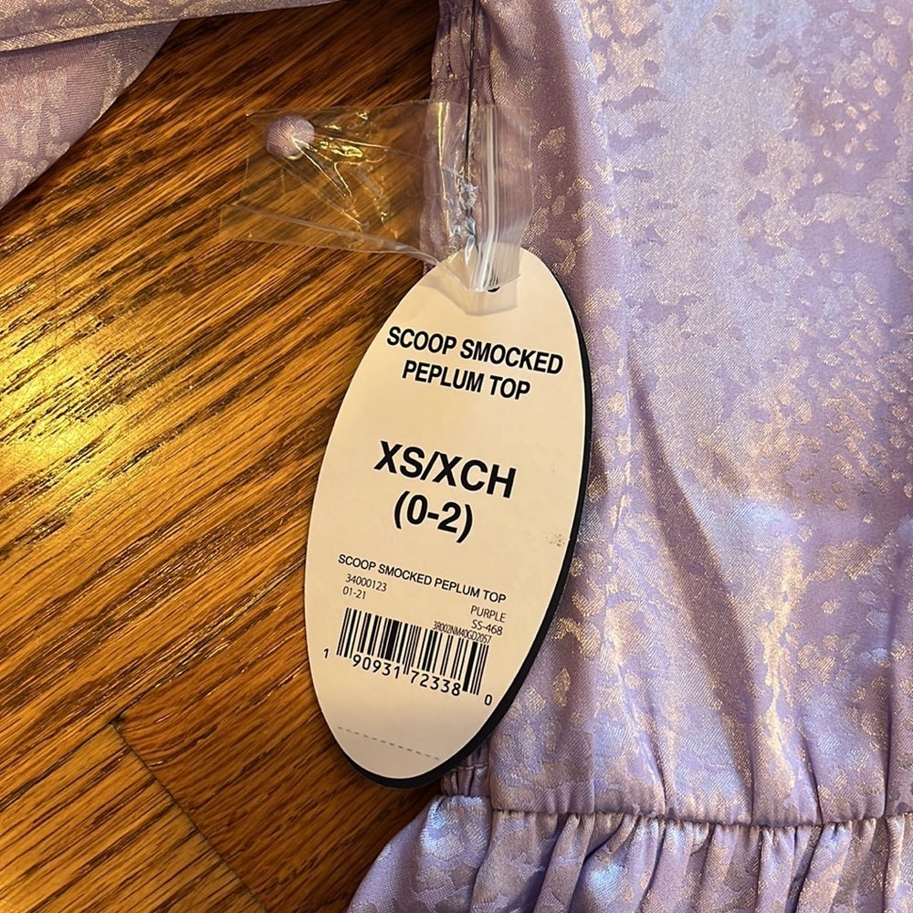 NWT Scoop Woman’s Scoop Smocked Peplum Top Size XS (0-2)