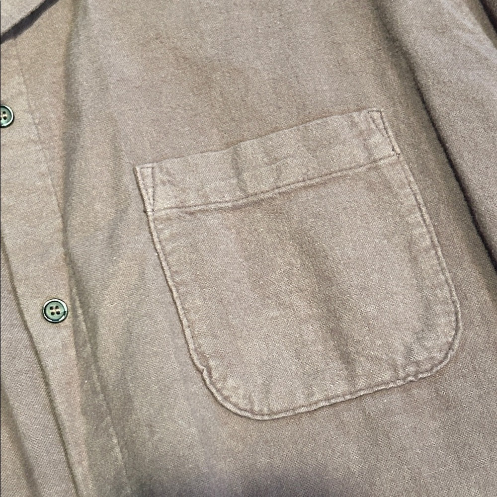 NWT Velvet by Graham and Spencer Women’s Mauve Button-Down Shirt Size Medium