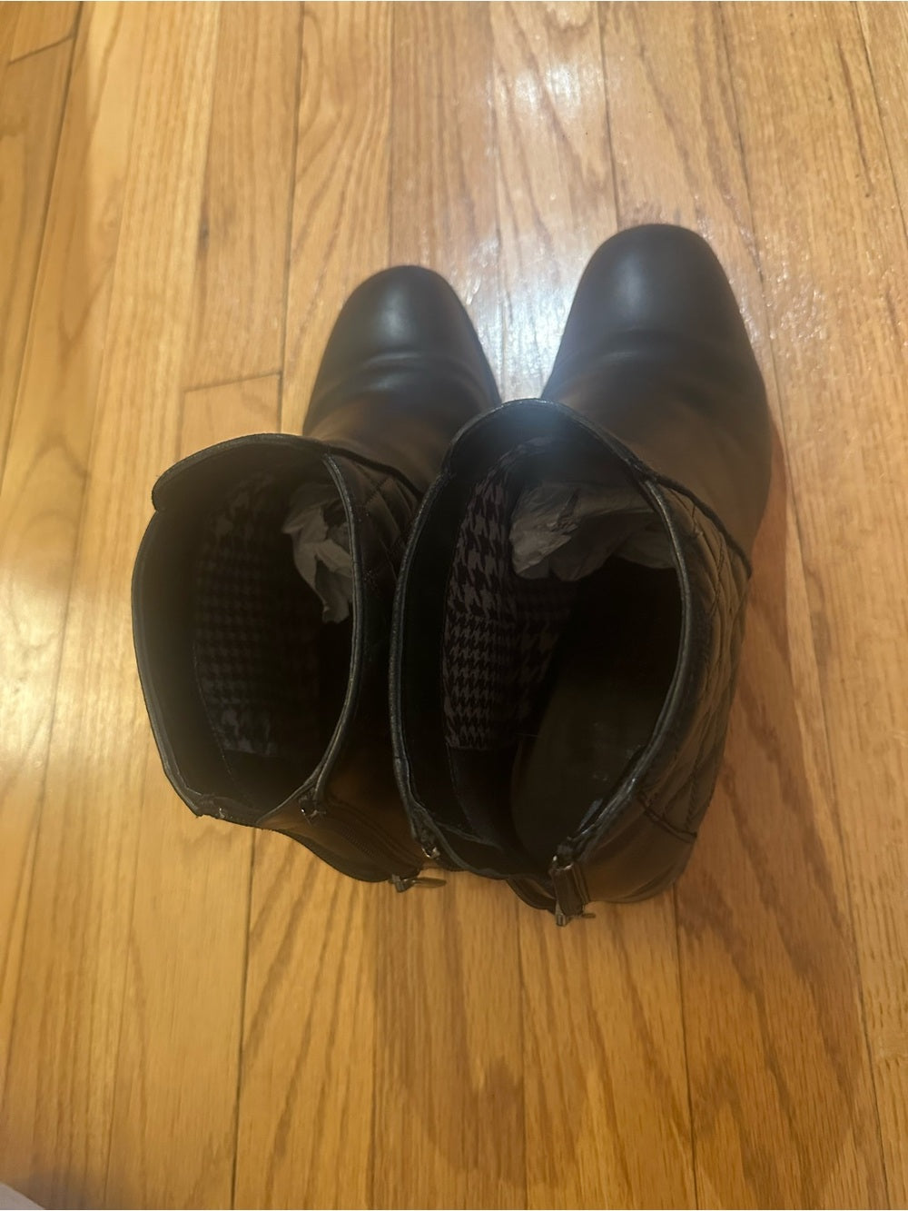 Aquatalia Women's Black Quilted Ankle Boots - Size 9