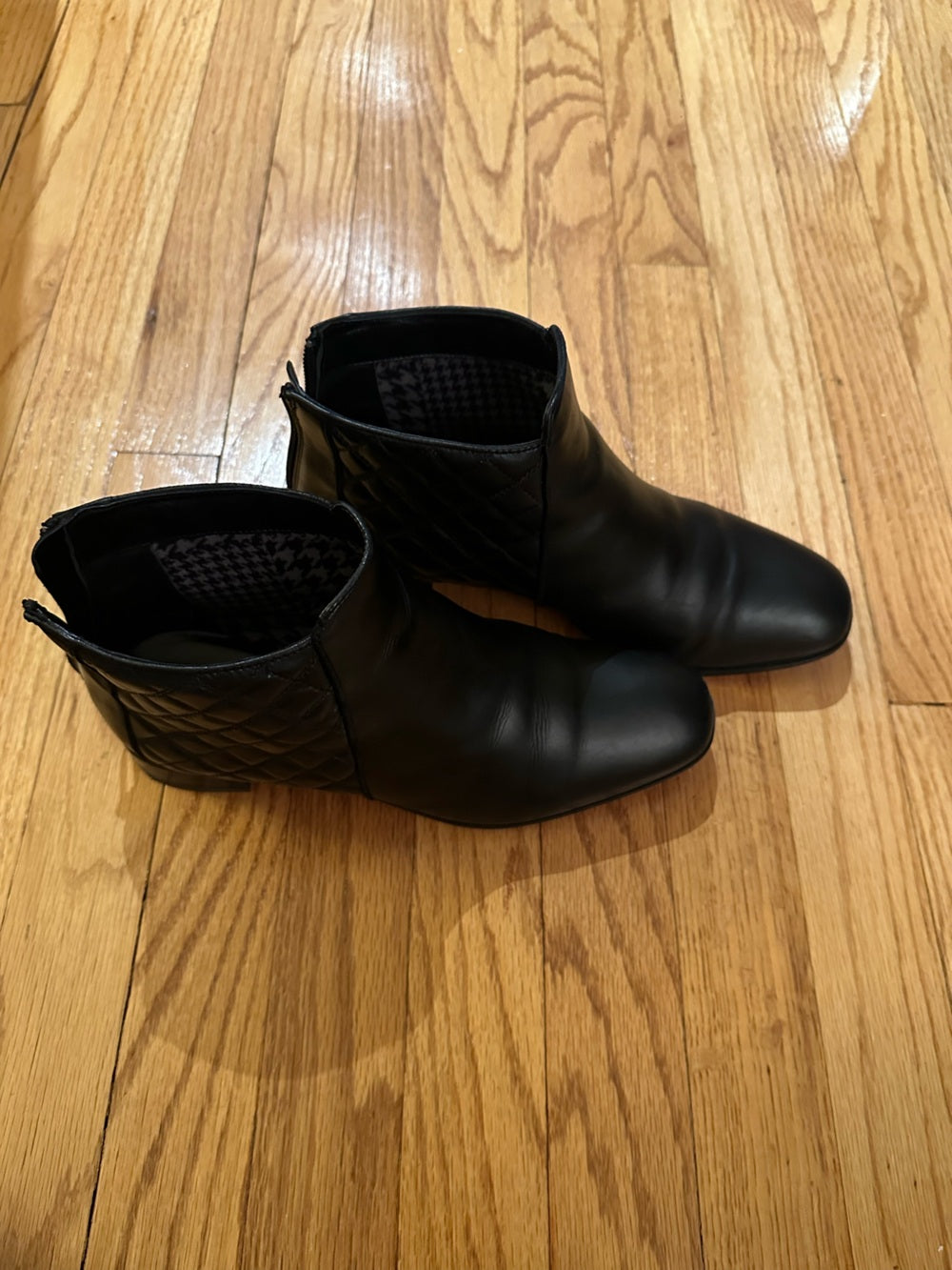 Aquatalia Women's Black Quilted Ankle Boots - Size 9