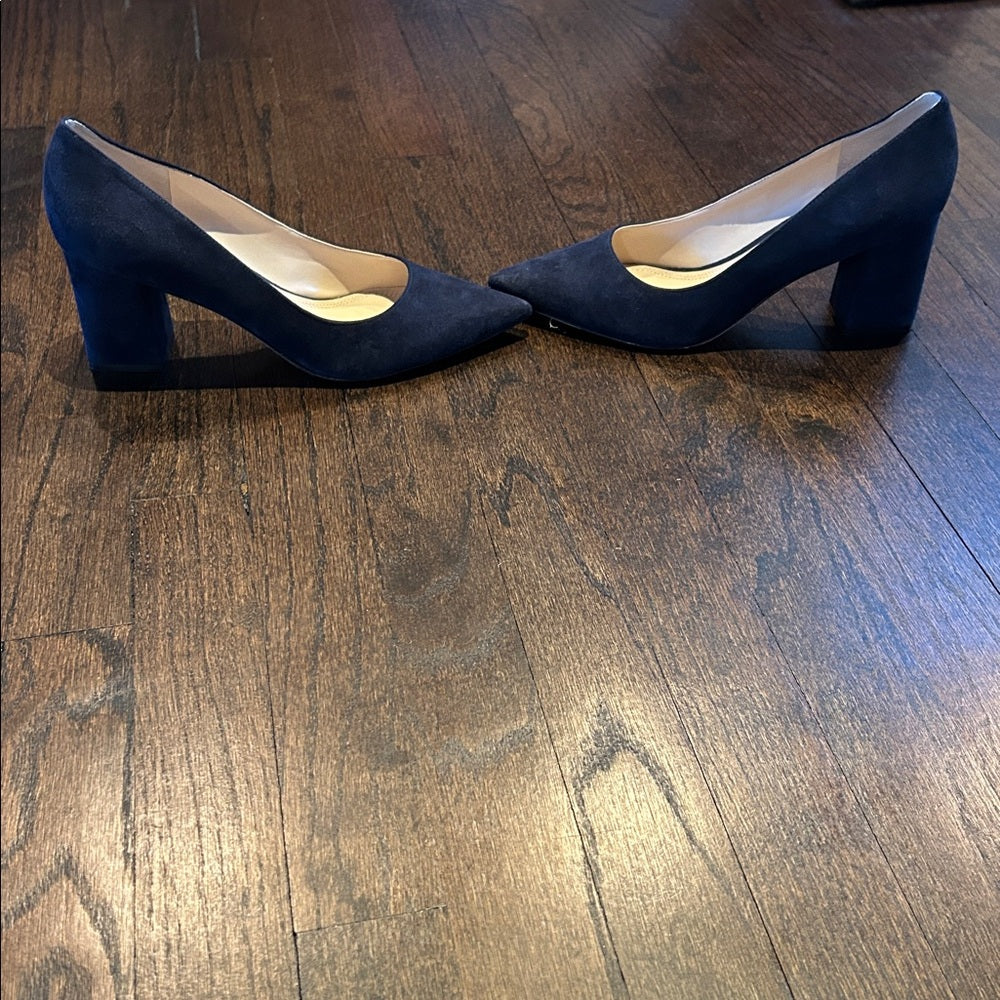 Marc Fisher Women’s Elegant Navy Blue Pumps Size 8.5