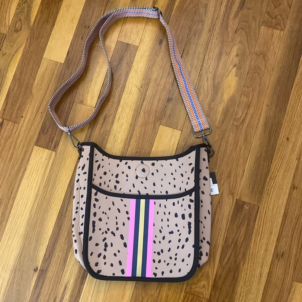 NWT BC Handbags Women’s Cheetah Print Crossbody Bag OS