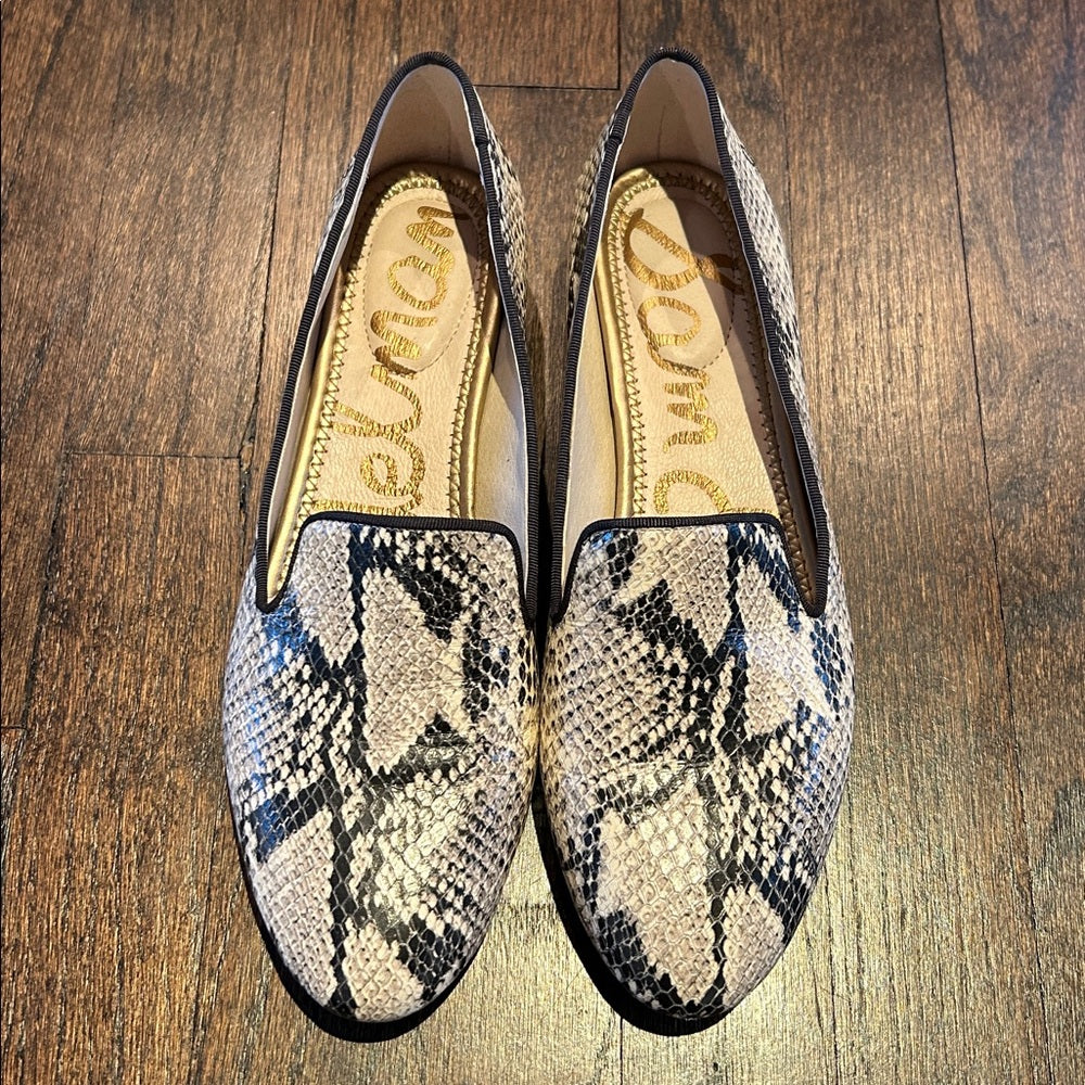 Sam Edelman Women’s Black and Gray Snake Pattern Loafers Size 8