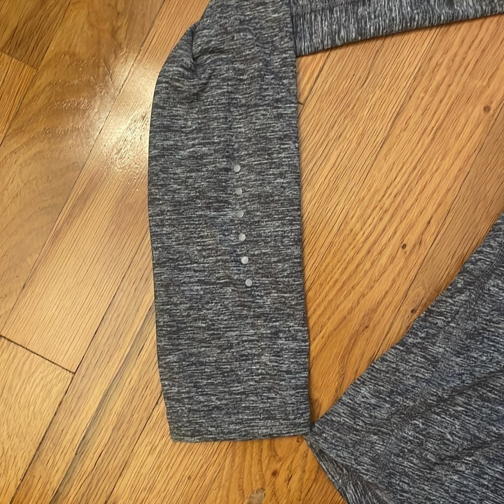 Nike Grey Small Athletic Quarter Zip Size Small