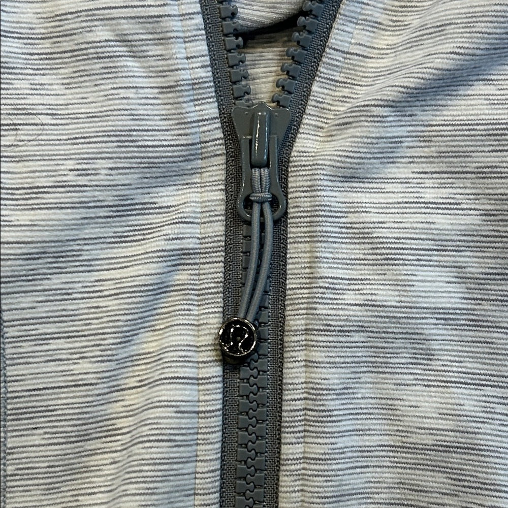 Lululemon Women’s Gray Zip-Up Jacket Size 4