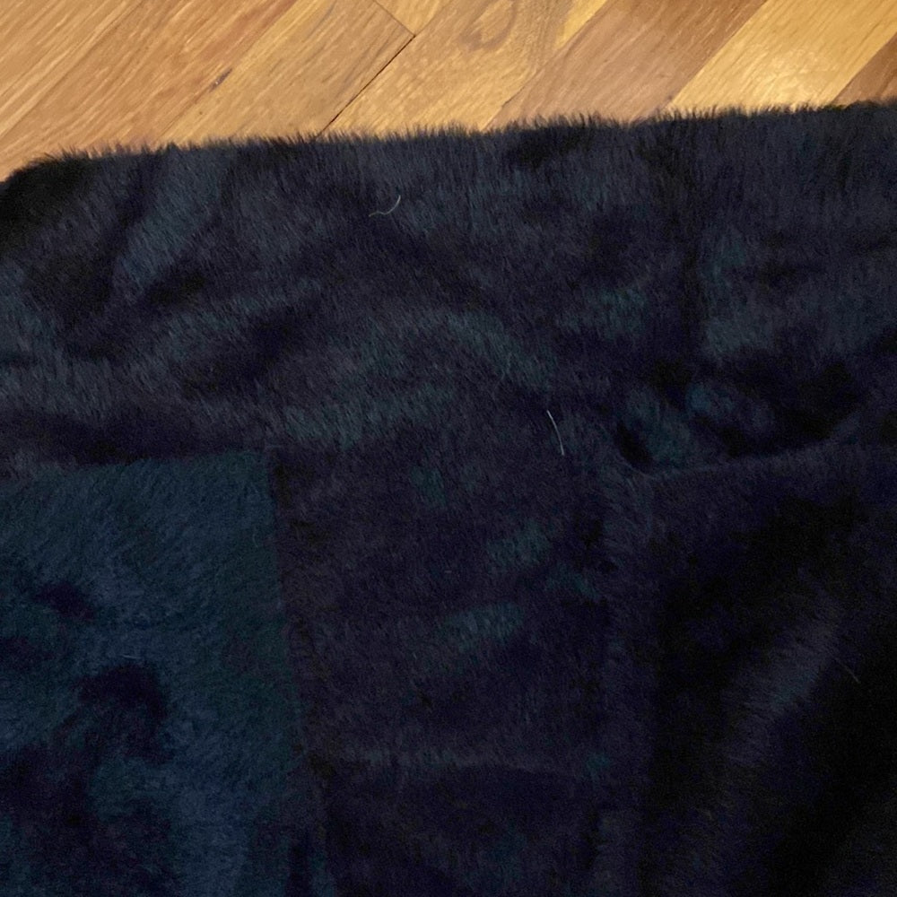 NWT Alex Max Women’s Black Fuzzy Shrug OS
