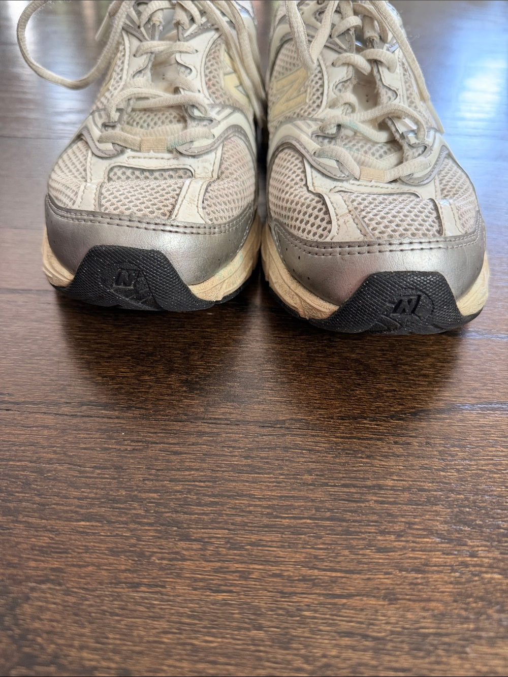 New Balance Women's Beige/Gray Athletic Sneakers Size 7