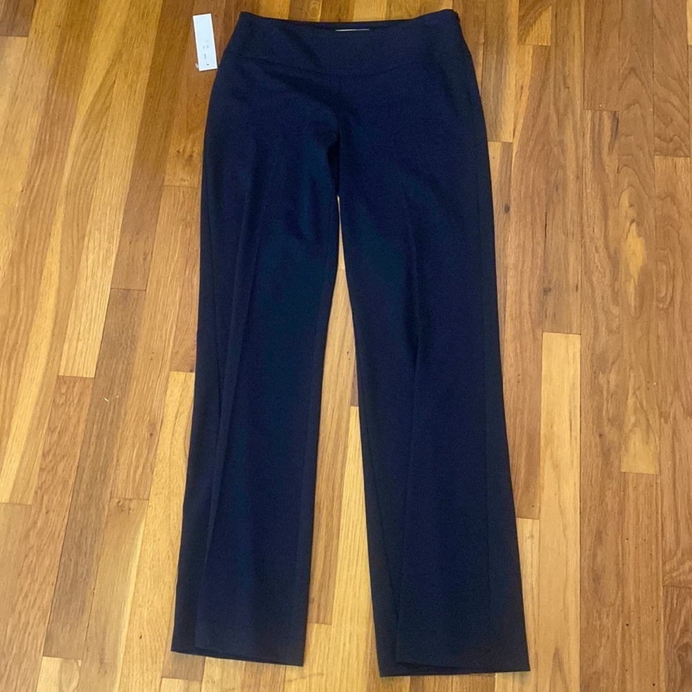 NWT Margaret M Women’s Navy Trousers Size 6
