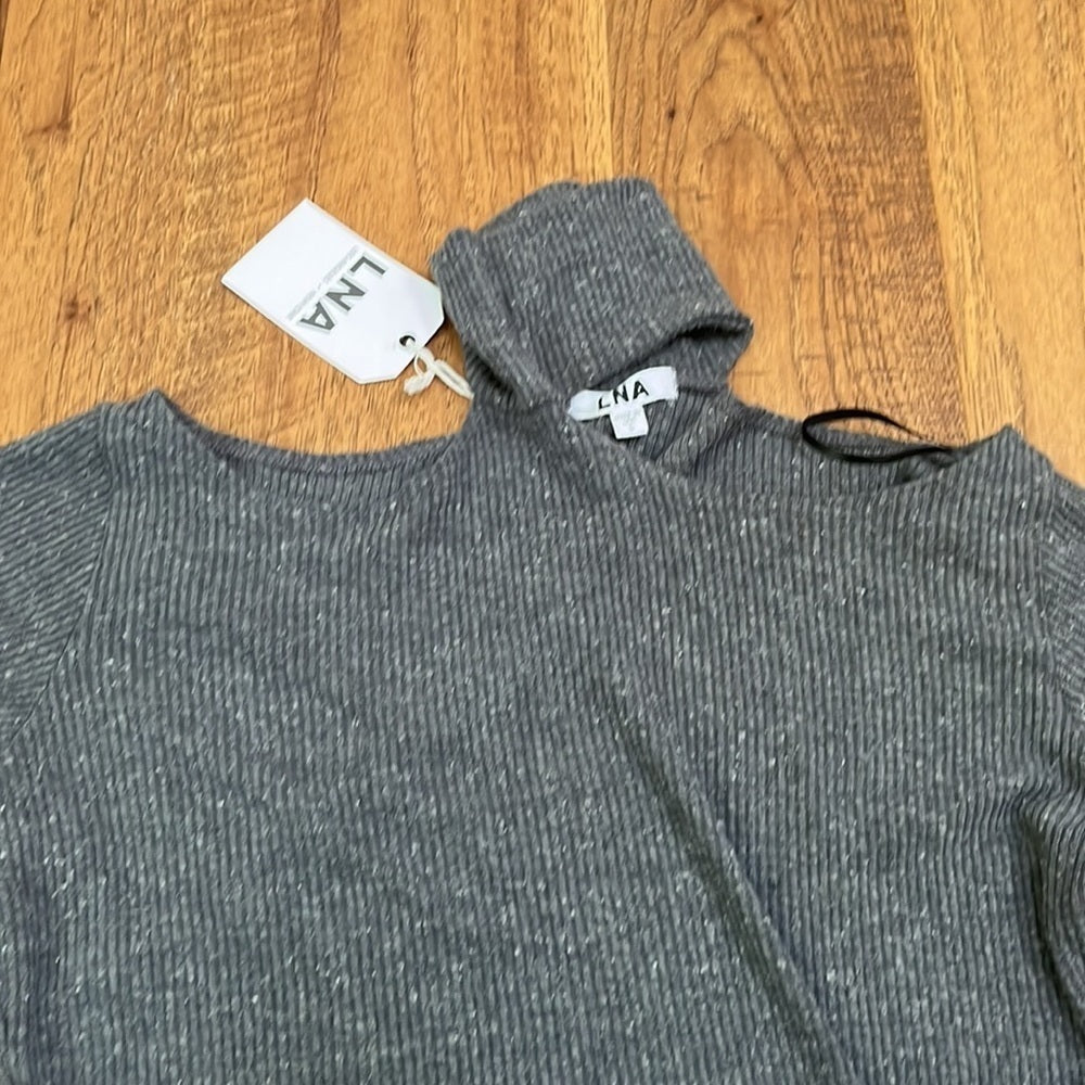 NWT LNA Women’s Grey Long Sleeve Sweater With Cut Out Shoulders Size S