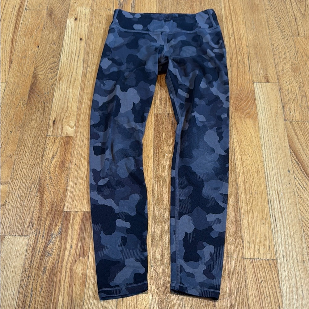 Athleta Kids Camouflage Leggings Size M (8-10)
