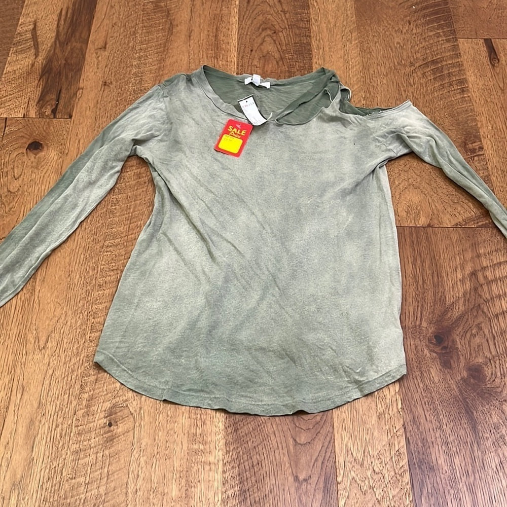 NWT LNA Women’s Olive Green Long Sleeve With Cut Out Shoulder Size S