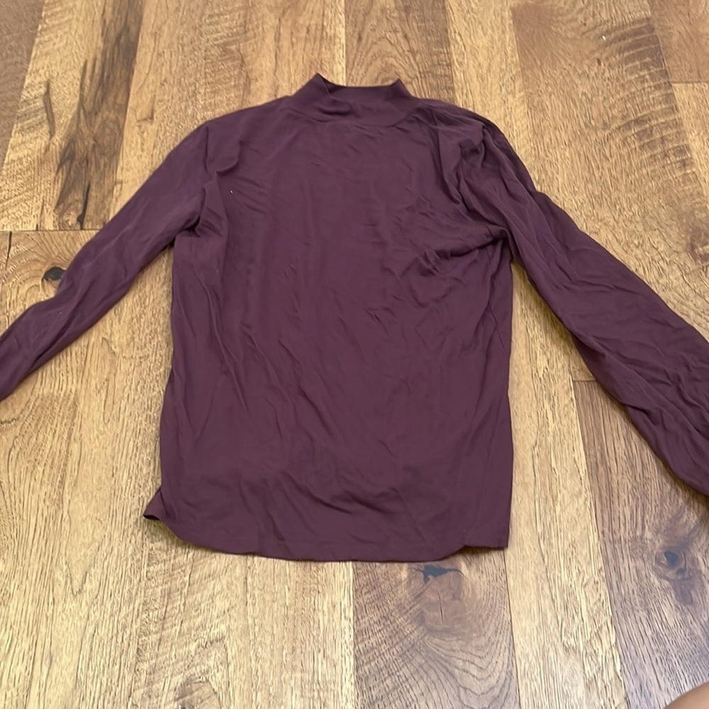NWT n:Philanthropy Women’s Maroon Long Sleeve With Cut Out Neck Size S