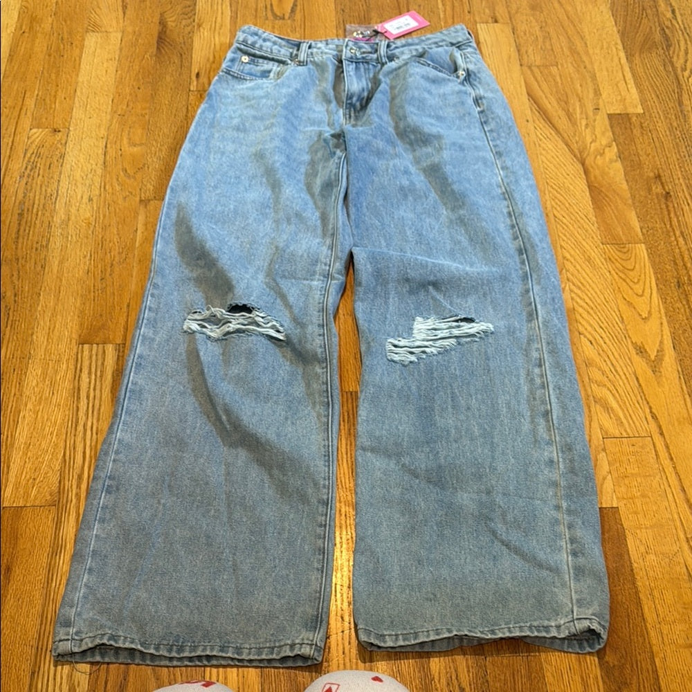 NWT Edikted Blue Denim Jeans With Rips On Knees Women’s Small