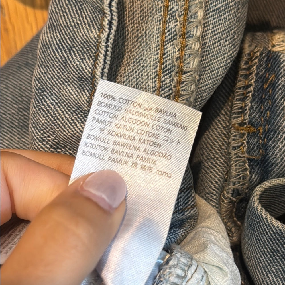 NWT Edikted Blue Denim Jeans With Rips On Knees Women’s Small