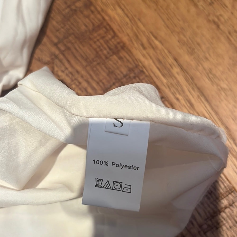 NWT Kirundo Women’s Cream Lined V-Neck Dress Size S