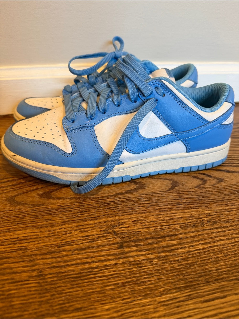 Nike Kids Low-Top Sneakers in Light Blue and White Size 7.5