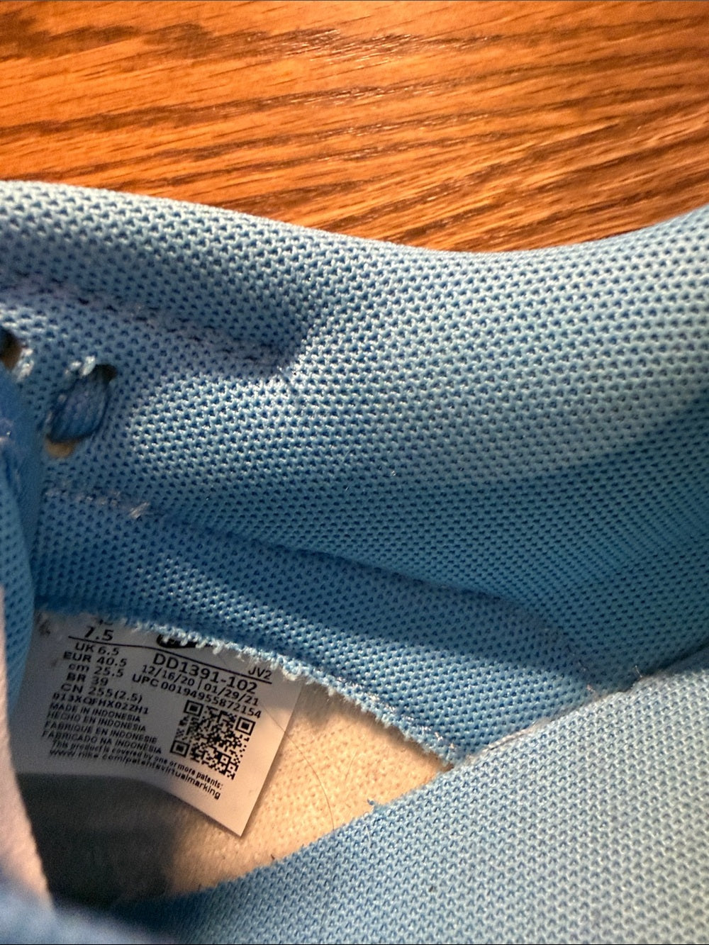 Nike Kids Low-Top Sneakers in Light Blue and White Size 7.5