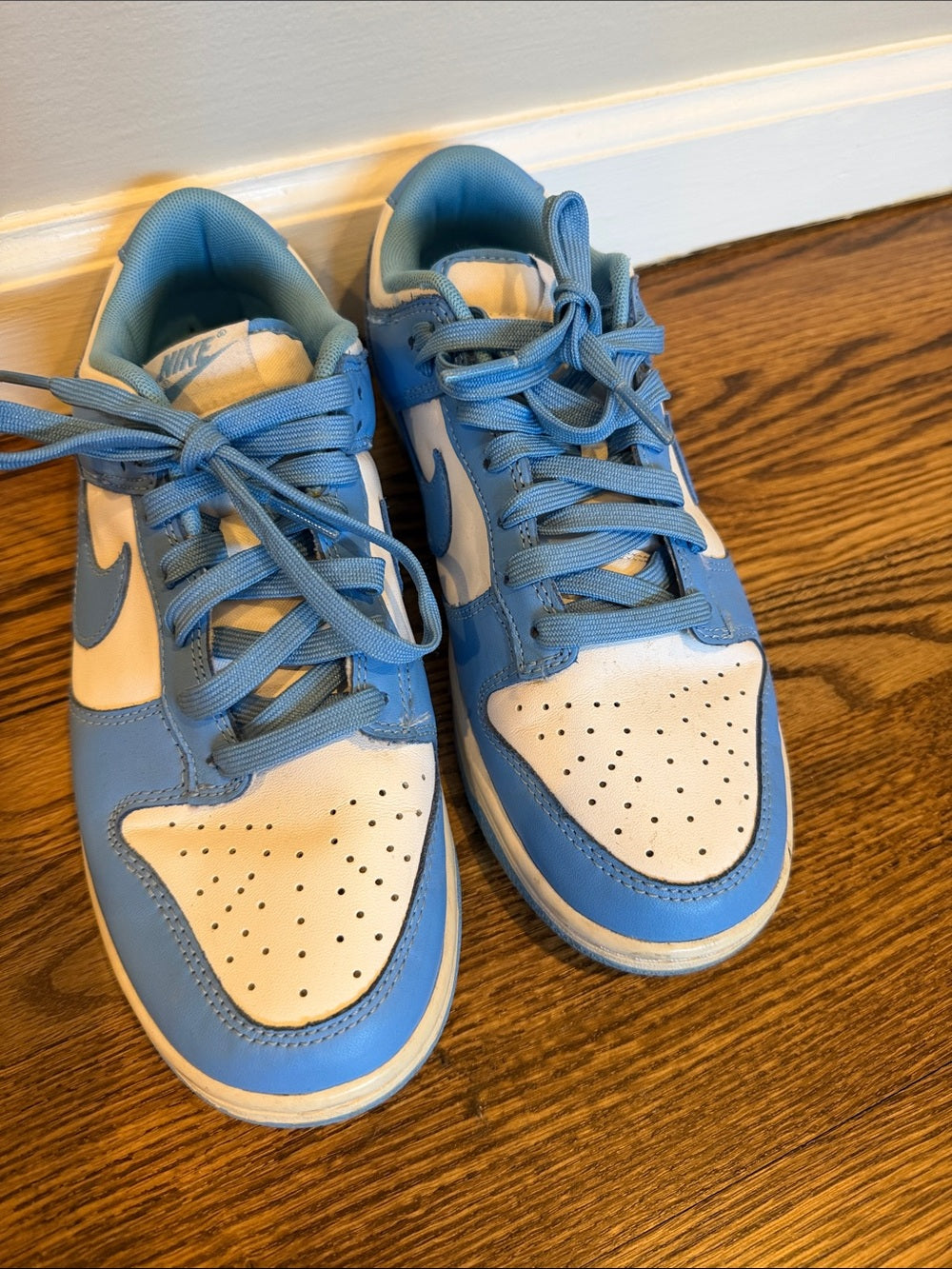 Nike Kids Low-Top Sneakers in Light Blue and White Size 7.5