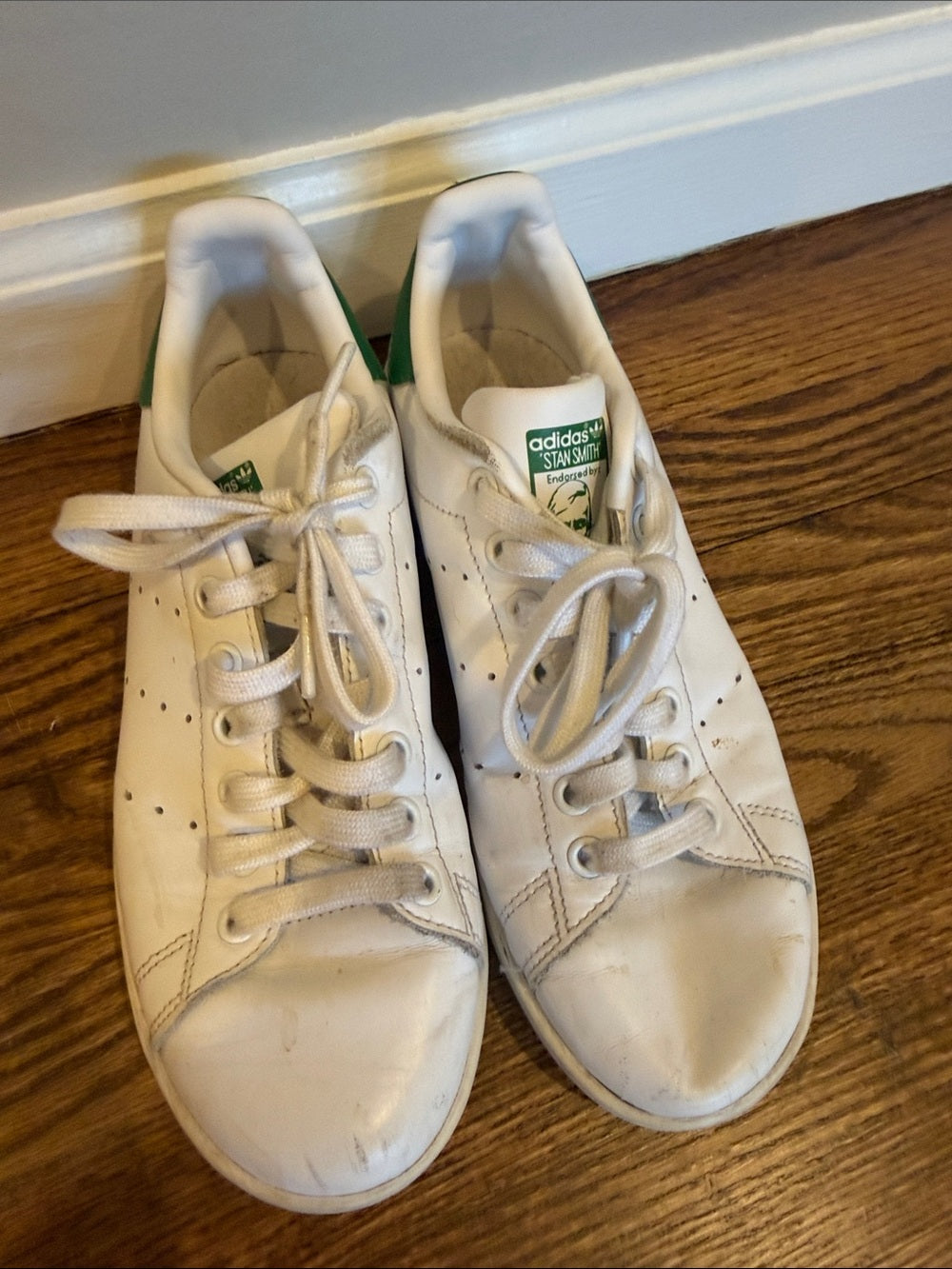 adidas White Leather Sneakers with Green Heel Accent Size 7