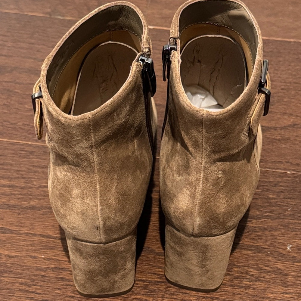 NWT Via Spiga Taupe Suede Ankle Booties Size 9
