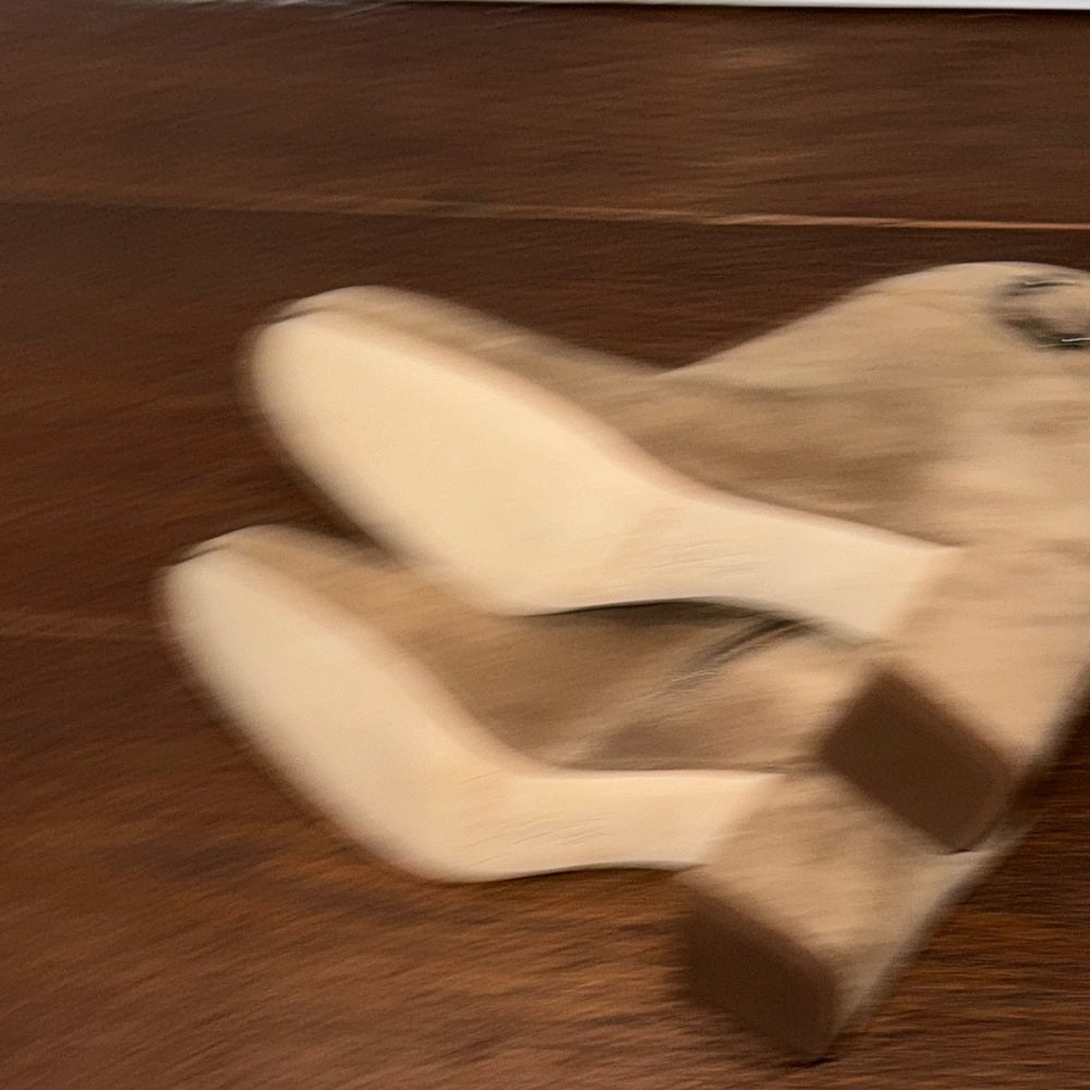 NWT Via Spiga Taupe Suede Ankle Booties Size 9