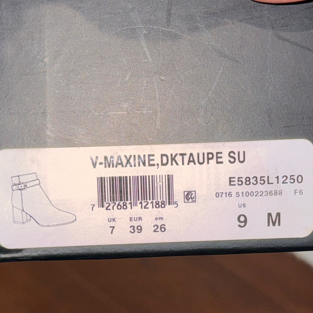 NWT Via Spiga Taupe Suede Ankle Booties Size 9