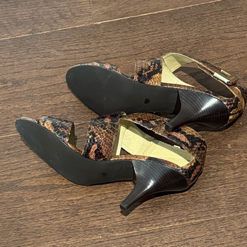 NWT Michael Michael Kors Women’s Beverly Sandal Brown Snakeskin Patterned Size 9