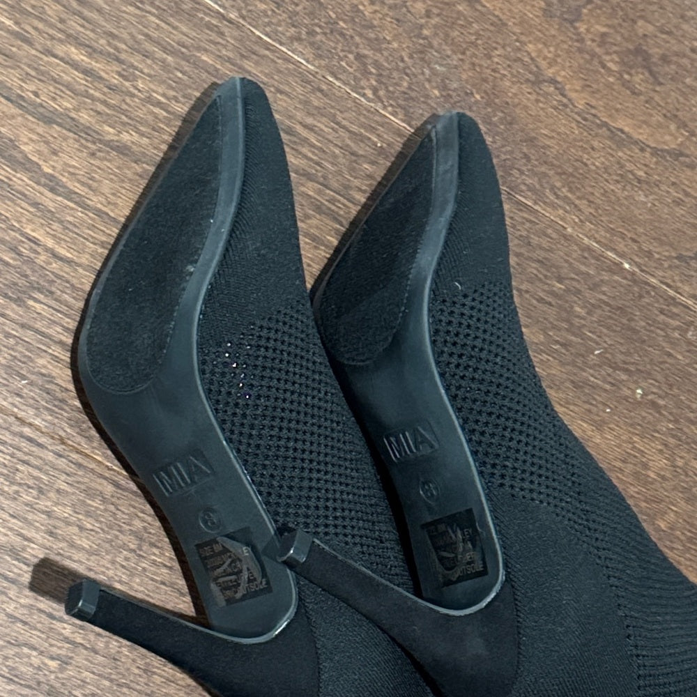 NWT MIA Women’s Black Knit Ankle Boots Size 8