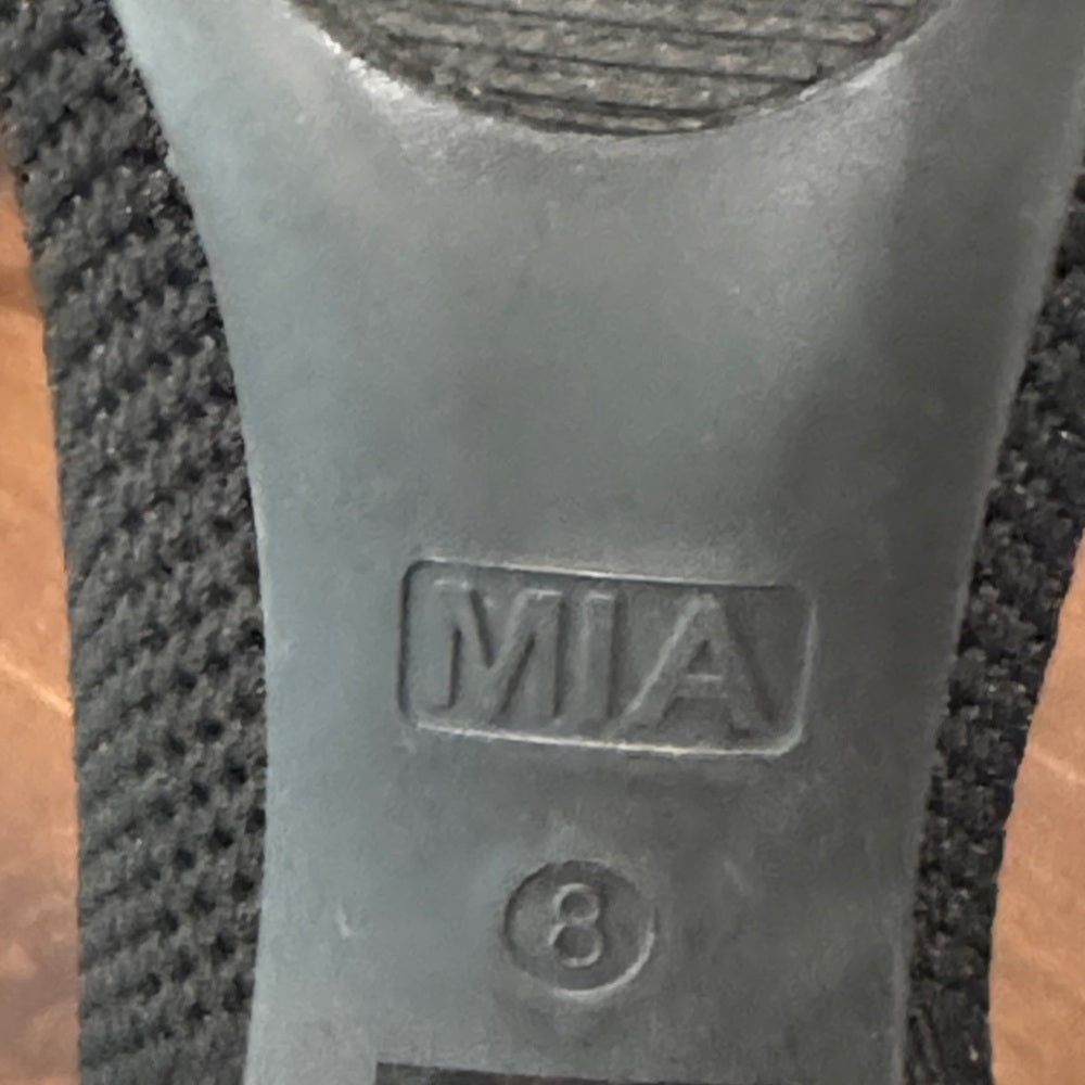 NWT MIA Women’s Black Knit Ankle Boots Size 8
