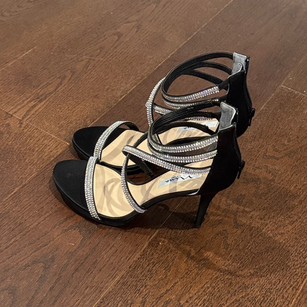 NWT MIA Women’s Black and Silver Strappy Heels Size 9.5