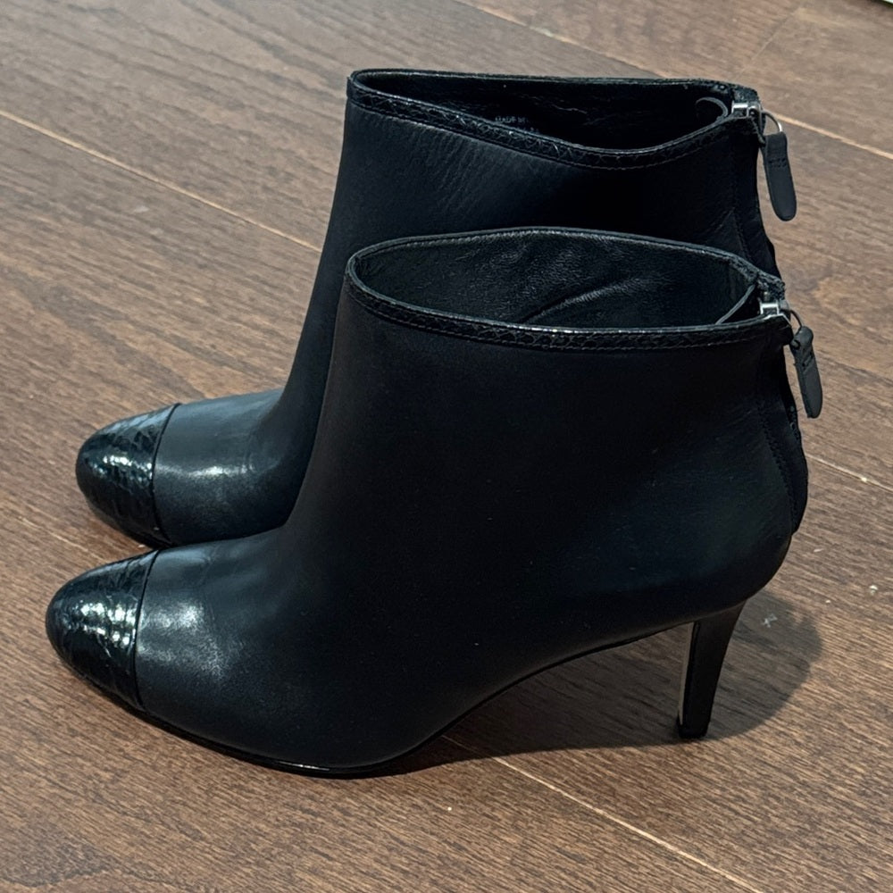 NWT Ann Taylor Cecile Black Ankle Boots with Glossy Cap Toe Size 8.5