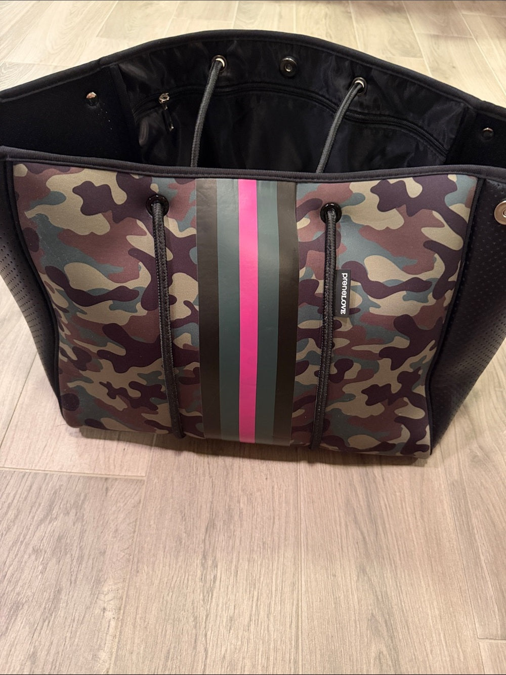 NWT Prenelove Woman’s  Camo Tote Bag with Pink Accent and Dust Bag
